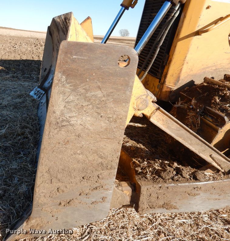 image for item DE2580 2001 Caterpillar D6R XL  dozer