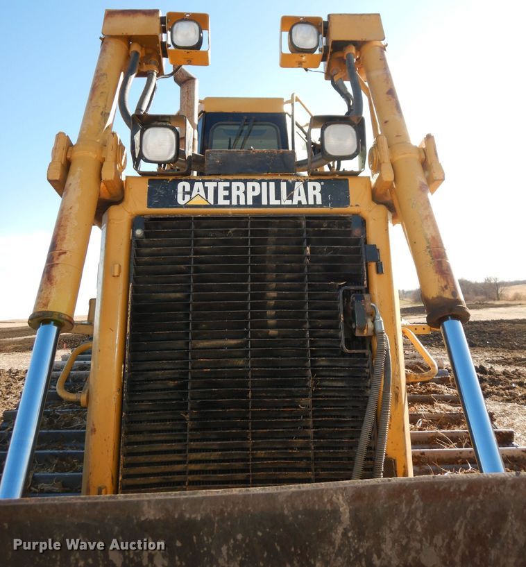 image for item DE2580 2001 Caterpillar D6R XL  dozer
