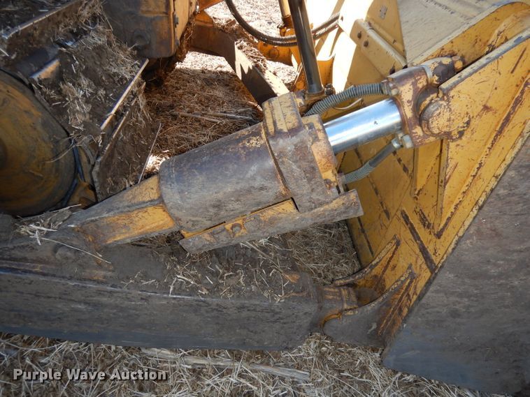 image for item DE2580 2001 Caterpillar D6R XL  dozer