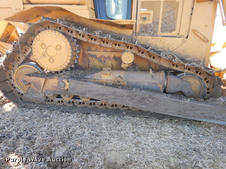 image for item DE2580 2001 Caterpillar D6R XL  dozer