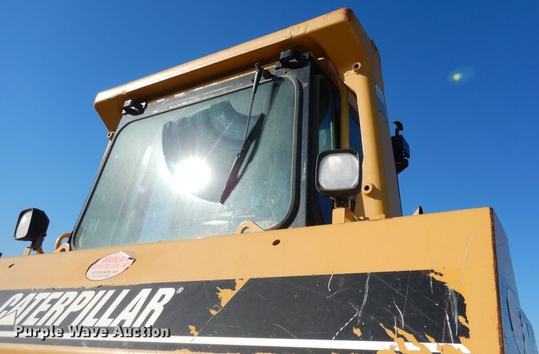 image for item DE2580 2001 Caterpillar D6R XL  dozer