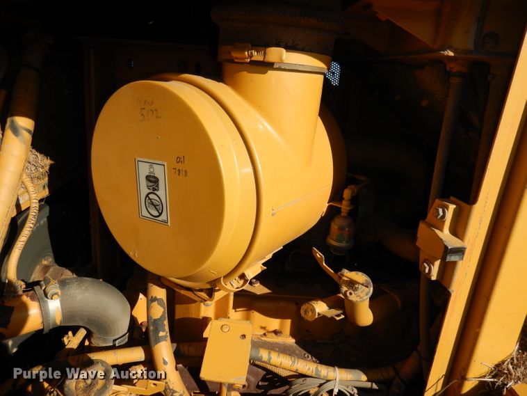 image for item DE2580 2001 Caterpillar D6R XL  dozer