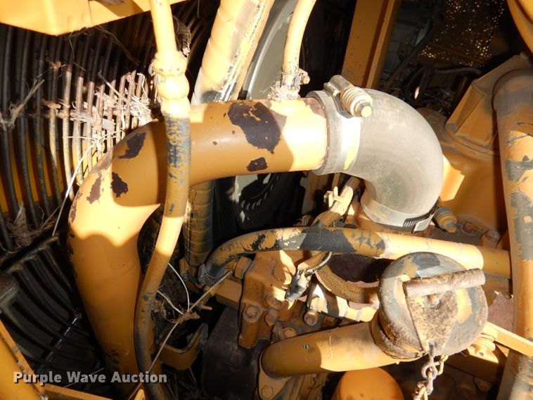 image for item DE2580 2001 Caterpillar D6R XL  dozer