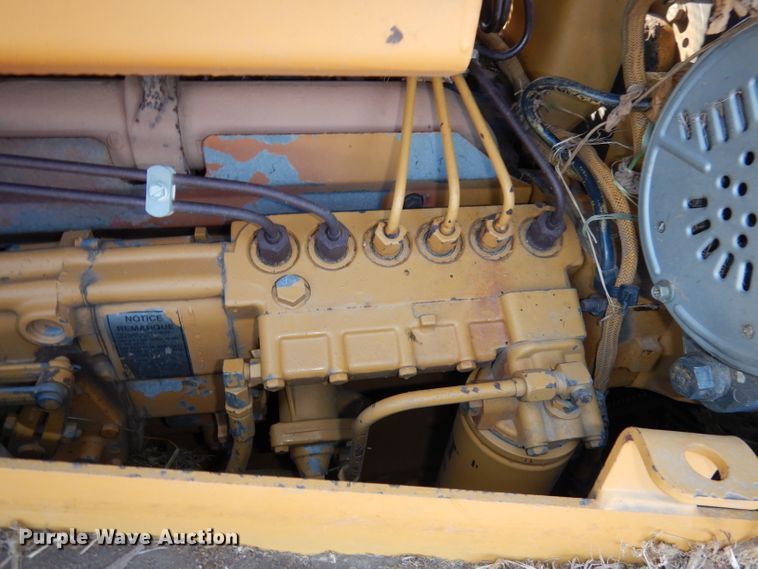 image for item DE2580 2001 Caterpillar D6R XL  dozer