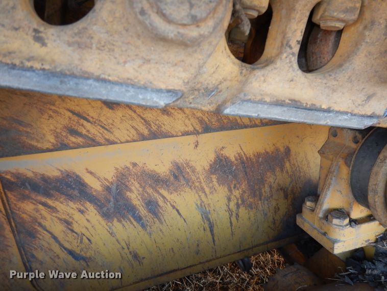 image for item DE2580 2001 Caterpillar D6R XL  dozer