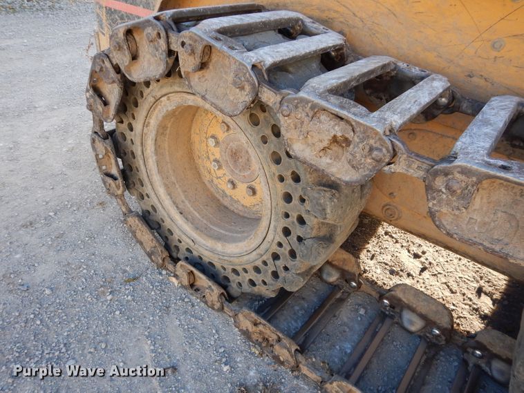 image for item DE2582 2001 Caterpillar 246  skid steer loader