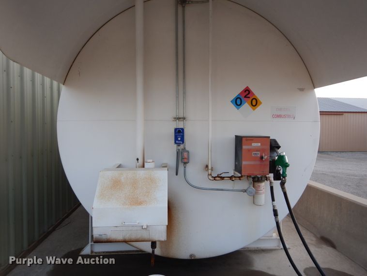 image for item DE2605 2006 Wemac fuel tank