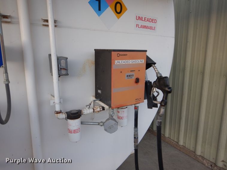 image for item DE2605 2006 Wemac fuel tank