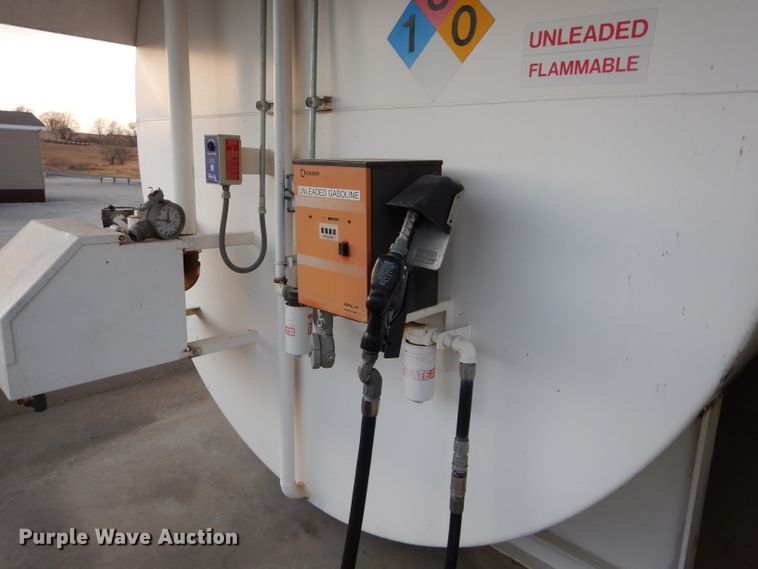 image for item DE2605 2006 Wemac fuel tank