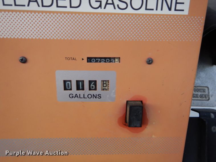 image for item DE2605 2006 Wemac fuel tank