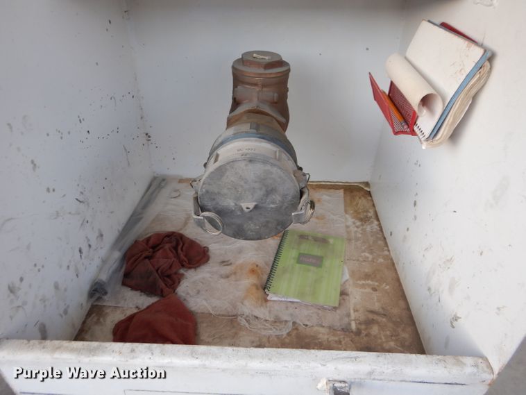 image for item DE2605 2006 Wemac fuel tank