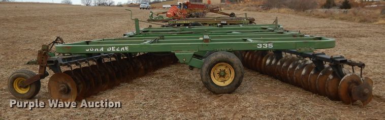 image for item DI8152 John Deere 335  disk
