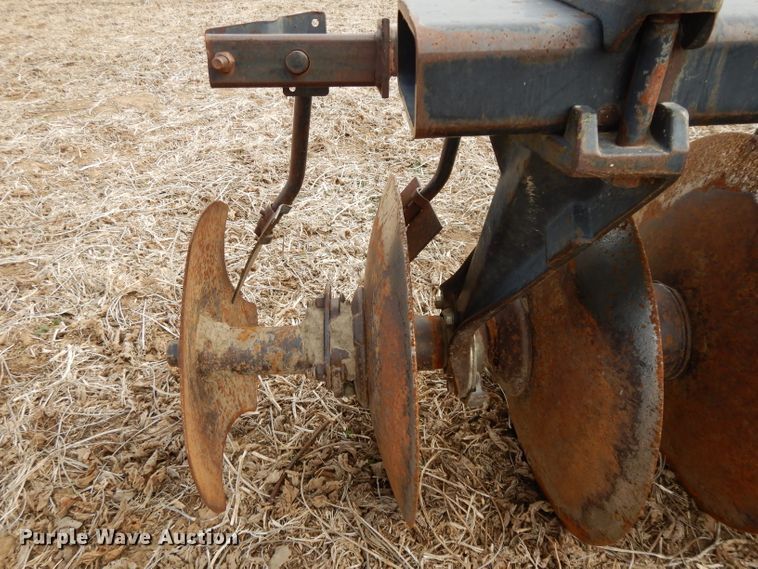 image for item DI8152 John Deere 335  disk