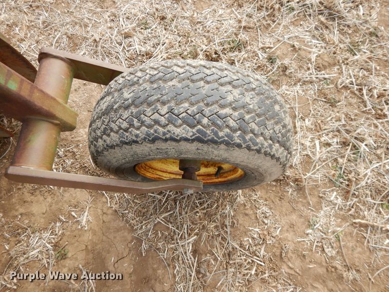 image for item DI8152 John Deere 335  disk