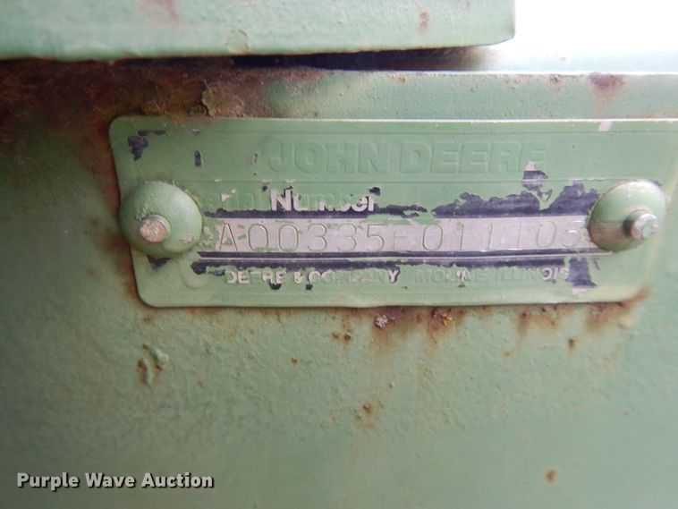 image for item DI8152 John Deere 335  disk