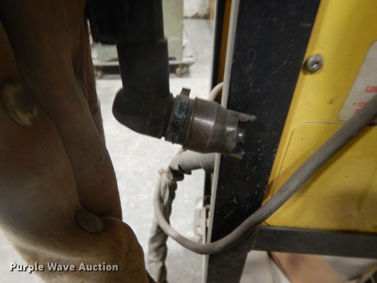 image for item DI8204 Esab PCM-1125 plasma cutter