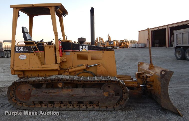image for item DI8382 1996 Caterpillar D5C XL  Series III dozer