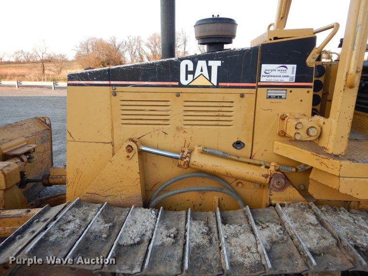image for item DI8382 1996 Caterpillar D5C XL  Series III dozer