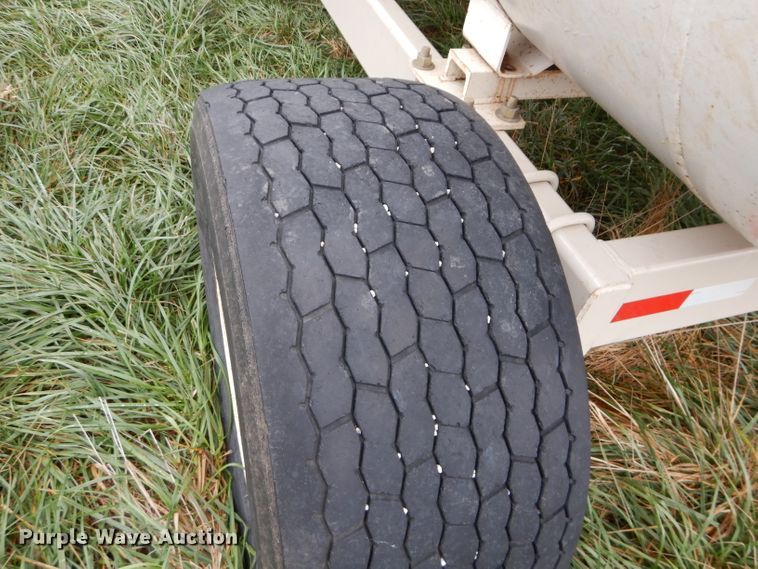 image for item DI8424 Circle K Deuce anhydrous ammonia nurse tank