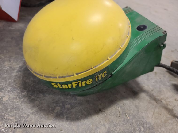 image for item FB9350 John Deere StarFire iTC receiver