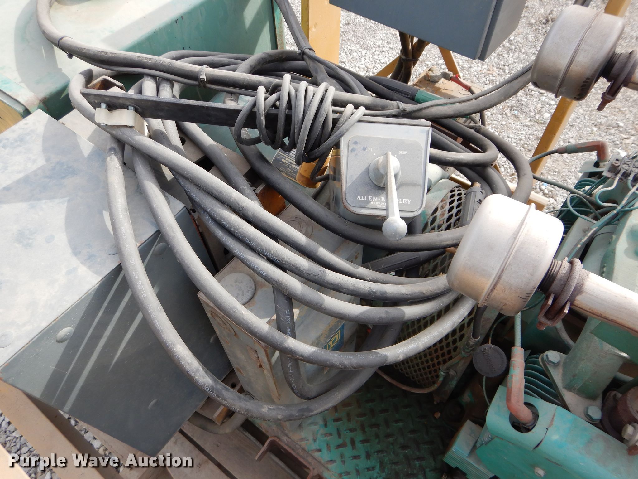 Onan generator in Atchison, KS Item HF9128 sold Purple Wave