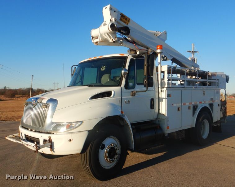 image for item AE9508 2007 International 4300  bucket truck