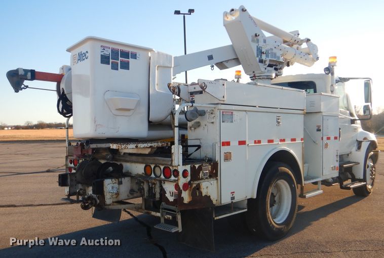 image for item AE9508 2007 International 4300  bucket truck