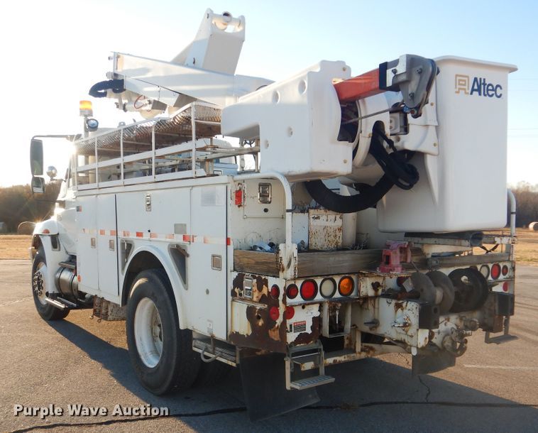 image for item AE9508 2007 International 4300  bucket truck
