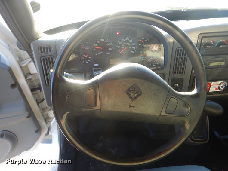 image for item AE9508 2007 International 4300  bucket truck