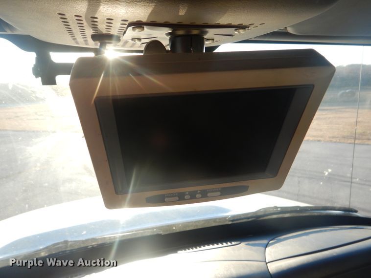 image for item AE9508 2007 International 4300  bucket truck