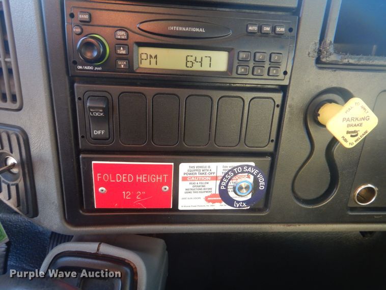 image for item AE9508 2007 International 4300  bucket truck