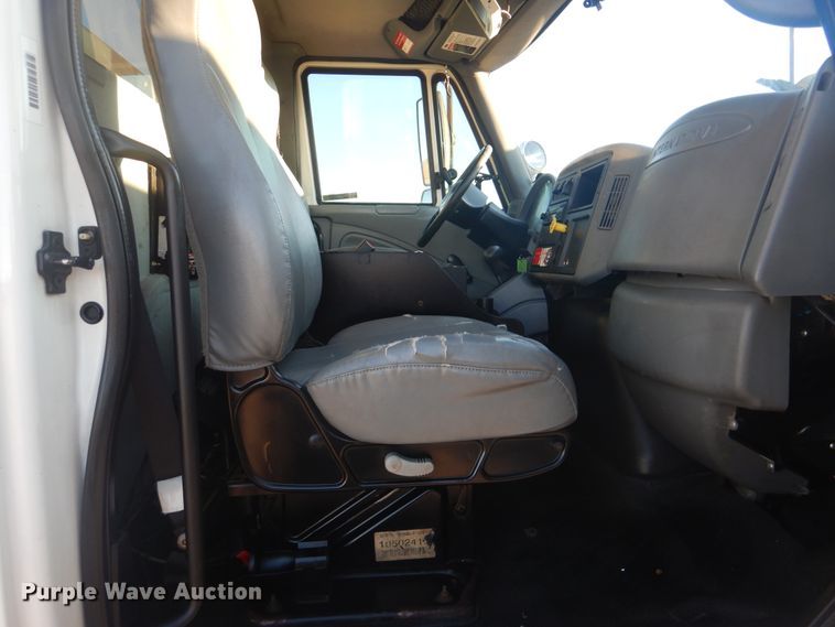 image for item AE9508 2007 International 4300  bucket truck