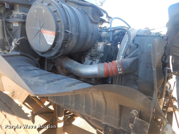 image for item AE9508 2007 International 4300  bucket truck