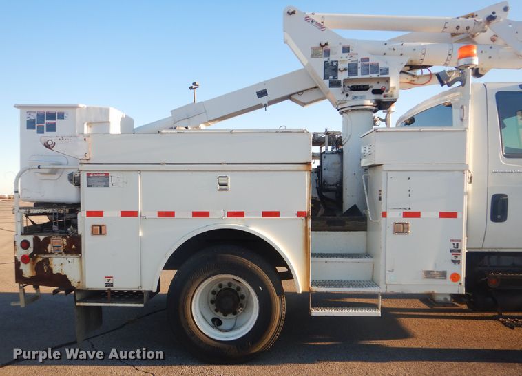 image for item AE9508 2007 International 4300  bucket truck