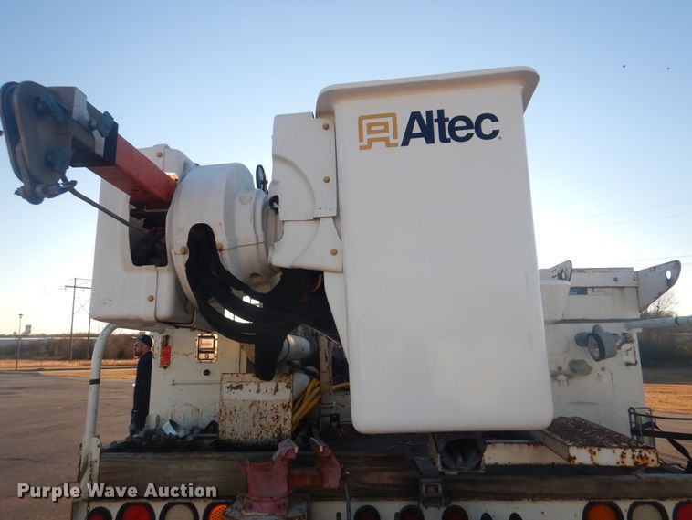 image for item AE9508 2007 International 4300  bucket truck