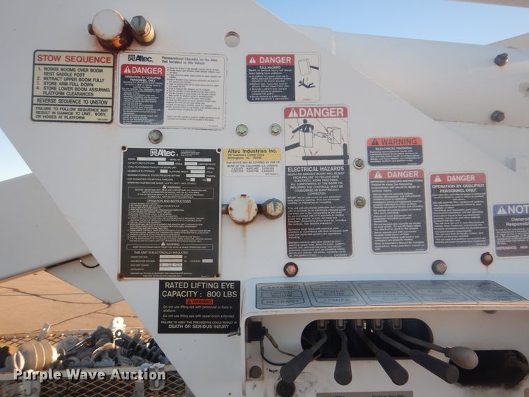 image for item AE9508 2007 International 4300  bucket truck