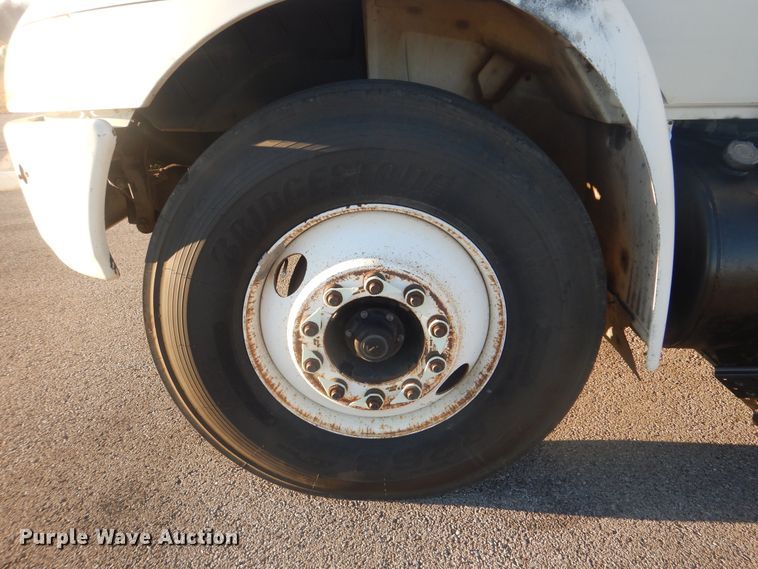 image for item AE9508 2007 International 4300  bucket truck