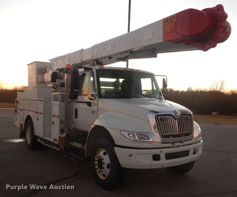 image for item AE9509 2006 International 4400  bucket truck