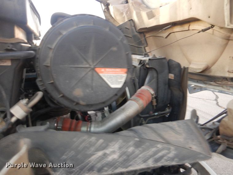 image for item AE9509 2006 International 4400  bucket truck