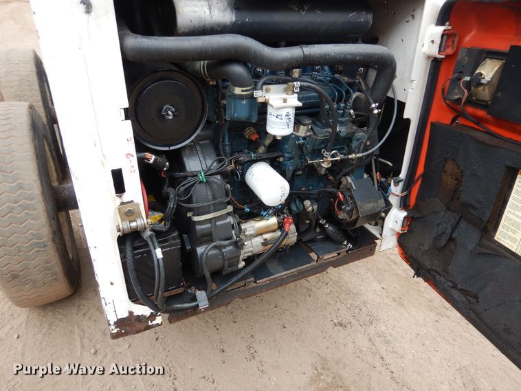 image for item AF9907 2007 Bobcat S300  skid steer loader