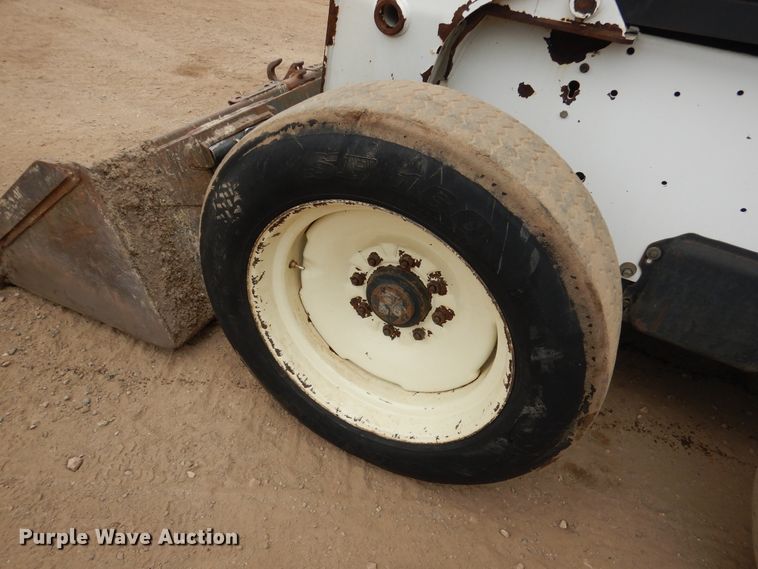 image for item AF9907 2007 Bobcat S300  skid steer loader