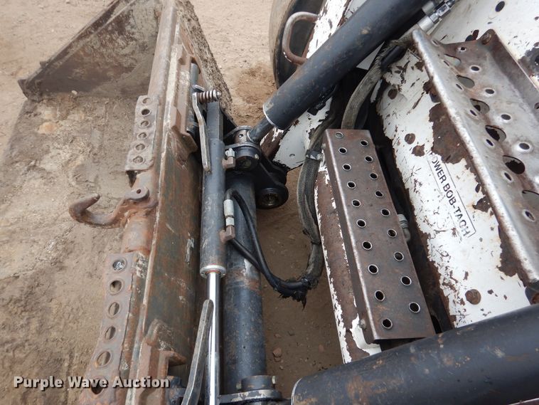 image for item AF9907 2007 Bobcat S300  skid steer loader