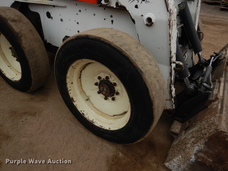 image for item AF9907 2007 Bobcat S300  skid steer loader