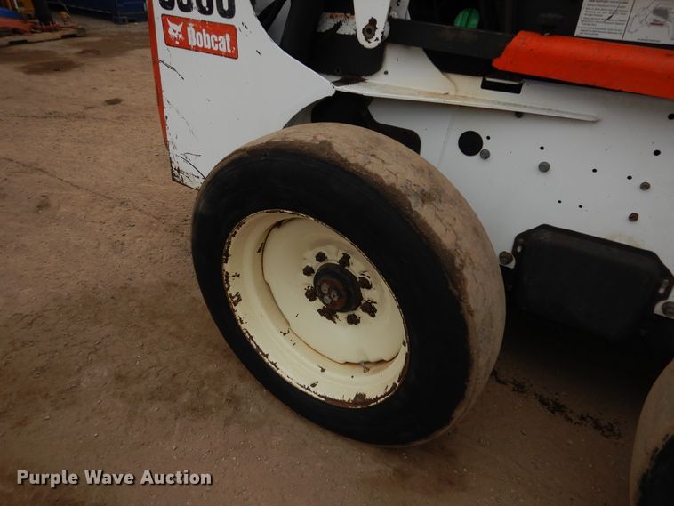 image for item AF9907 2007 Bobcat S300  skid steer loader
