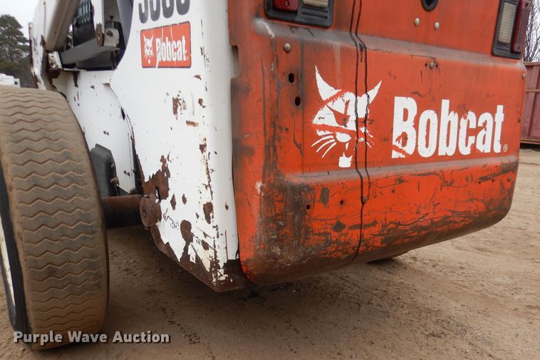 image for item AF9907 2007 Bobcat S300  skid steer loader