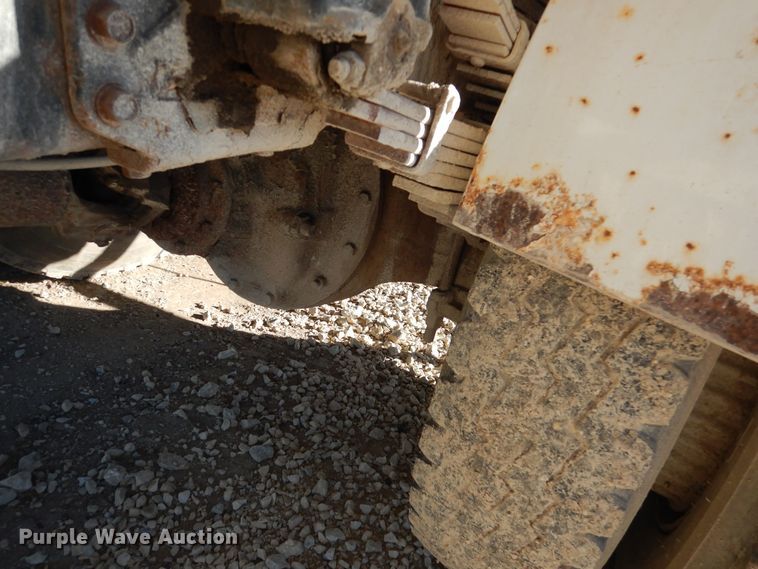 image for item AF9910 1987 Ford 8000  water truck