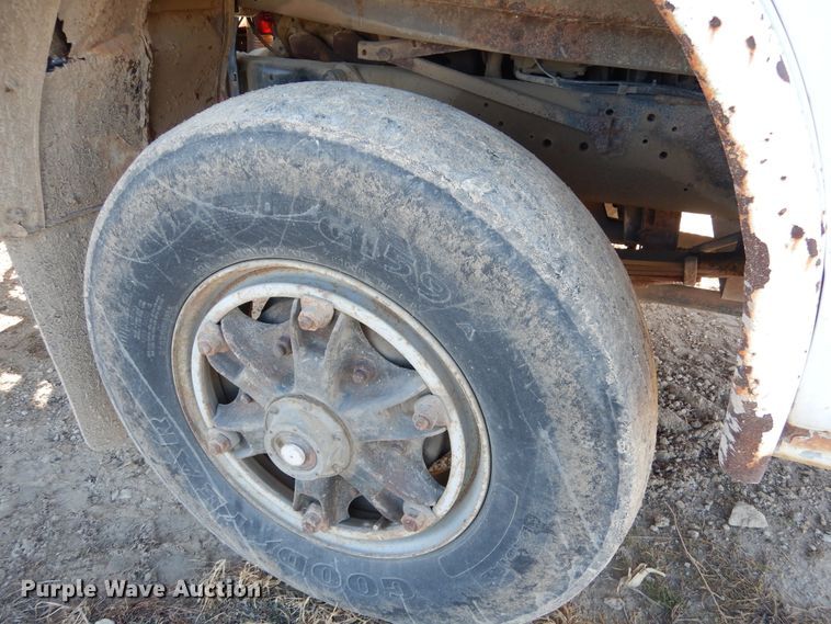 image for item AF9910 1987 Ford 8000  water truck