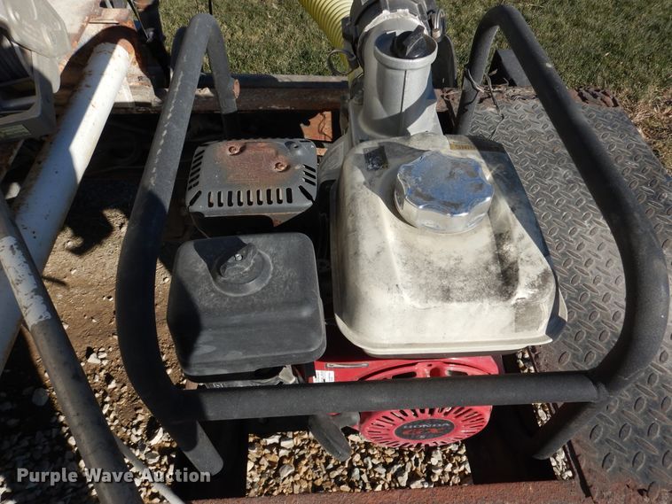 image for item AF9910 1987 Ford 8000  water truck