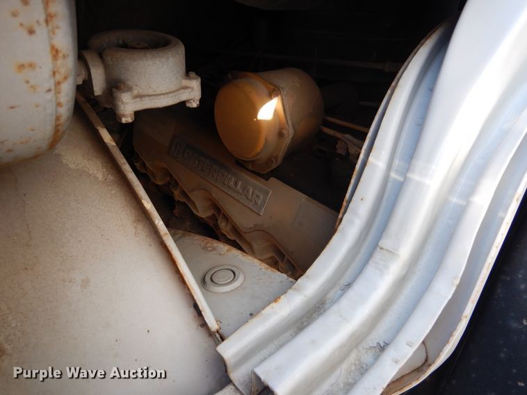 image for item AF9910 1987 Ford 8000  water truck