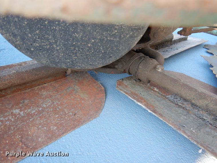 image for item AF9918 Multiquip trowel